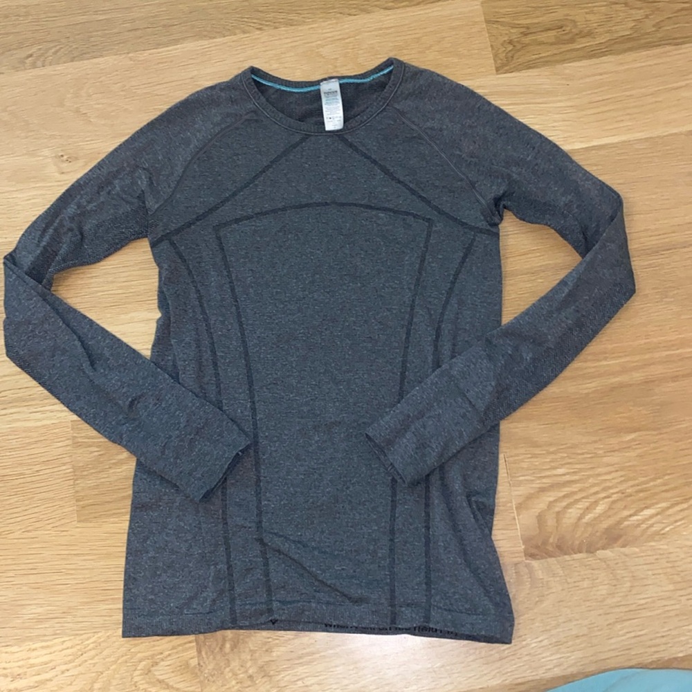 Ivviva athletic long sleeve t-shirt in a dark grey.